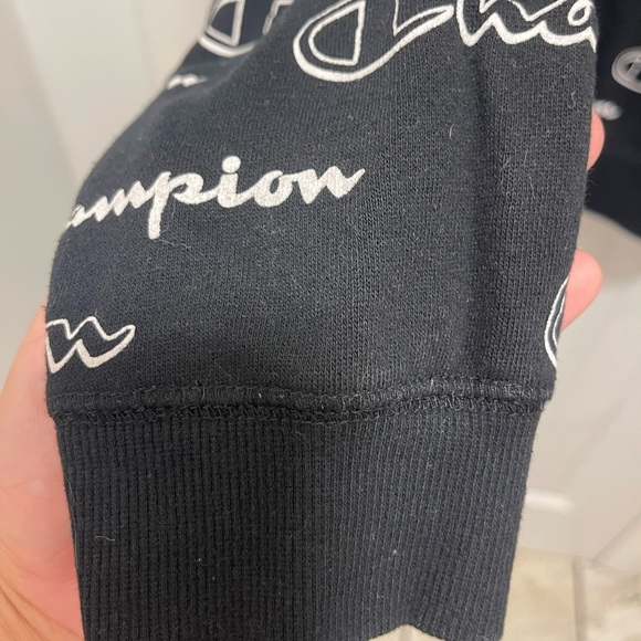 Champion Men's Black and White Crewneck Sweater - Picture 4 of 5